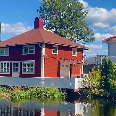 Lovely Waterfront Cottage Near Karlshamn Asarum Eksteriør billede