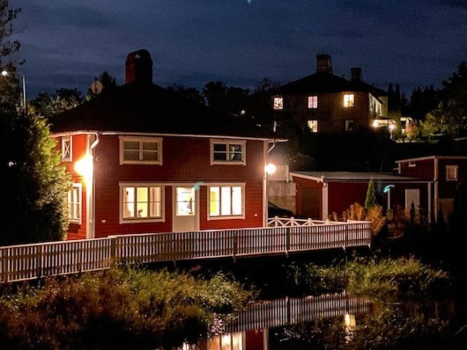 Lovely Waterfront Cottage Near Karlshamn Asarum Eksteriør billede