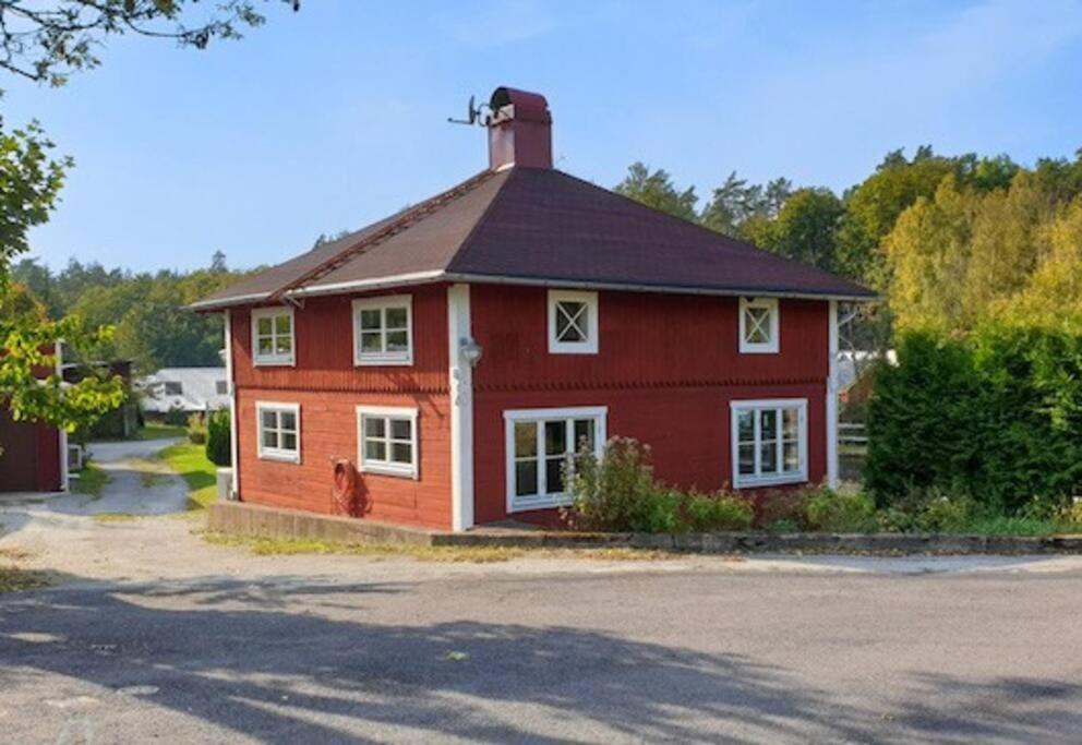 Lovely Waterfront Cottage Near Karlshamn Asarum Eksteriør billede